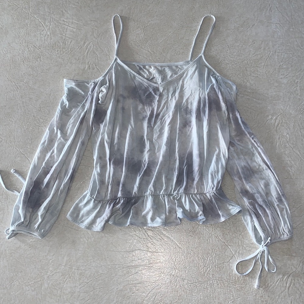 American Eagle off the shoulder Soft and Sexy Shirt